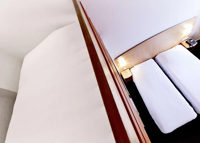 Hotel The Originals City, La Maison De Lise, Mulhouse Illzach